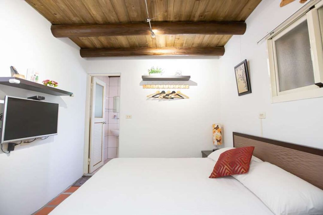Antique Courtyard B&B