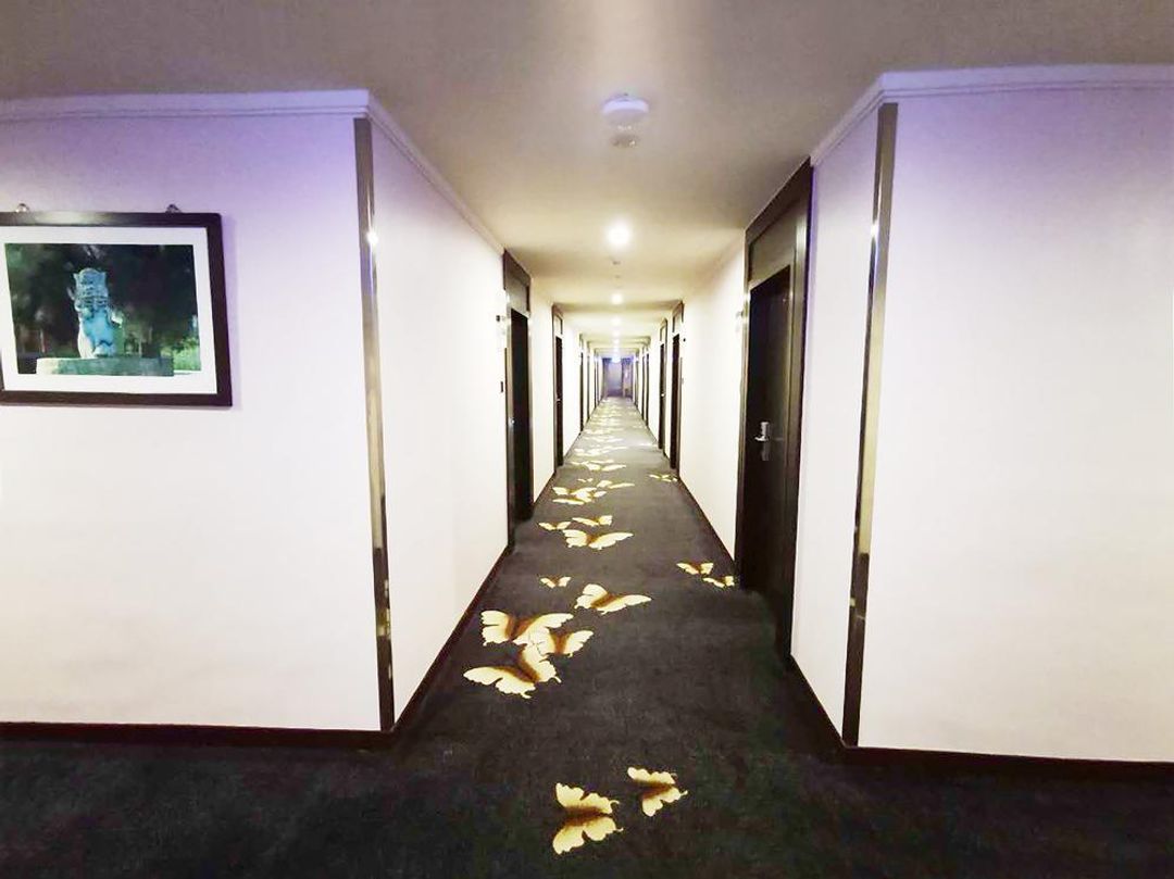 장홍 비지니스 호텔 (Changhong Business Hotel)