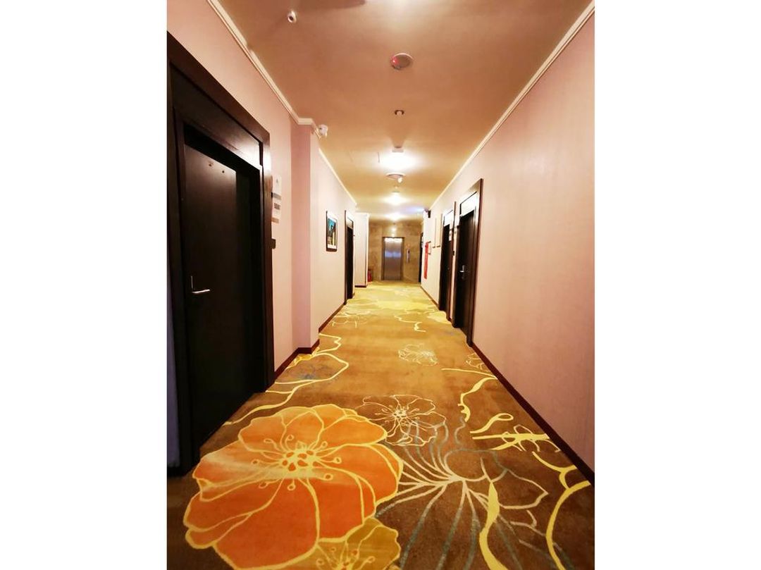 장홍 비지니스 호텔 (Changhong Business Hotel)