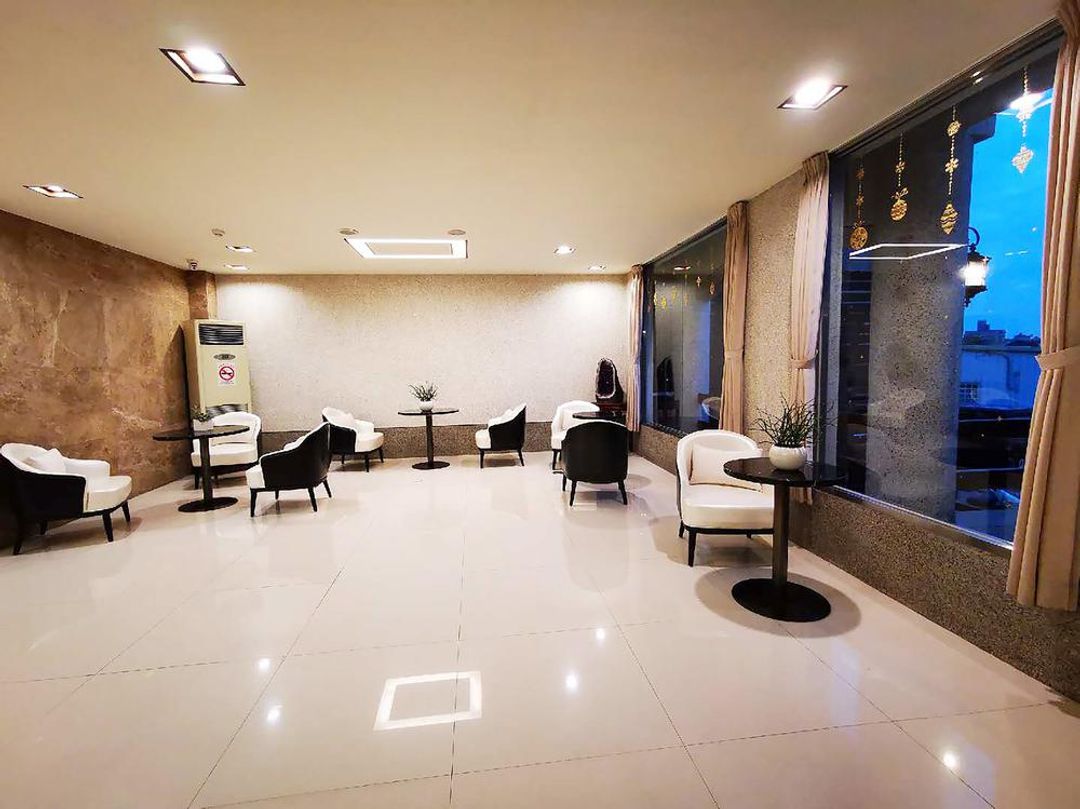 장홍 비지니스 호텔 (Changhong Business Hotel)