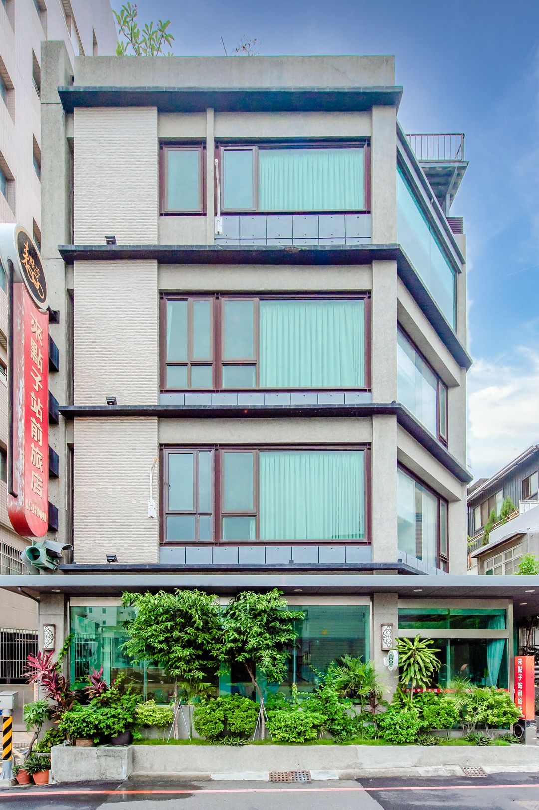 來點子站前旅店｜緊鄰台南火車站