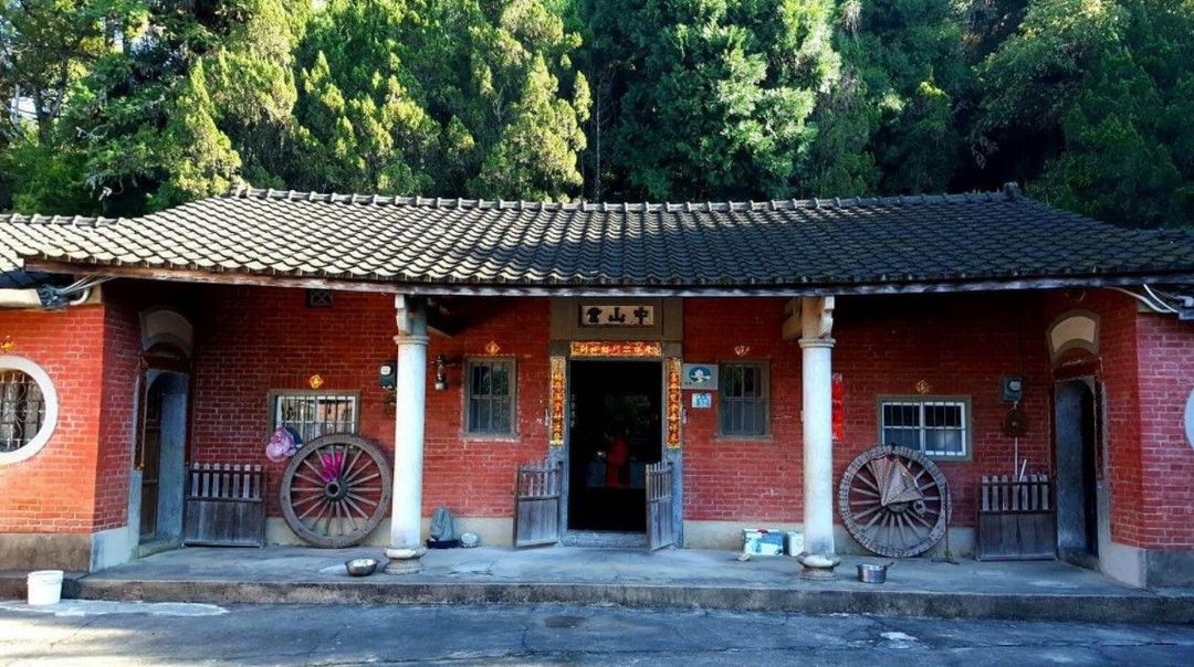 南投埔里紅瓦厝山居民宿-10