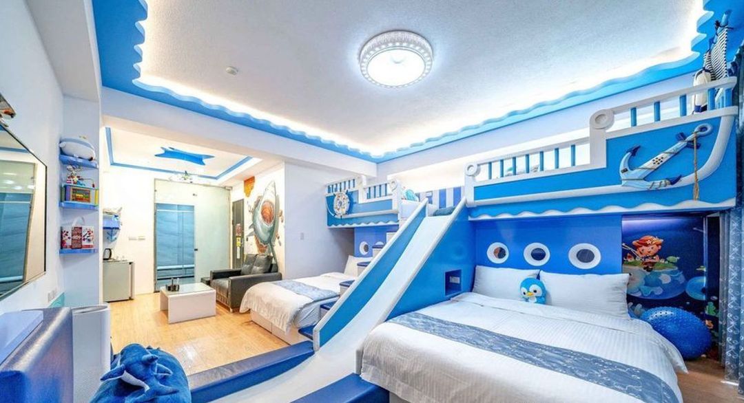Tainan City-Tainan Fun Family Slide Elevator Bed and Breakfast | Near Chihkan Tower, Family Room with Slide
