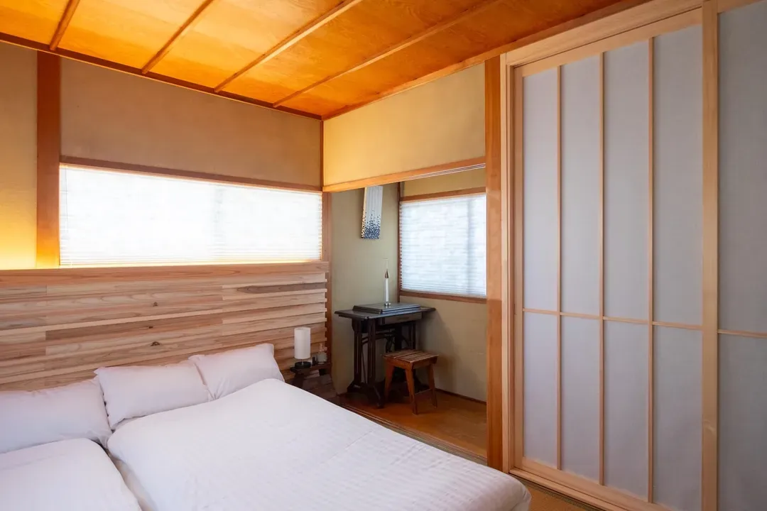 2F Bed room