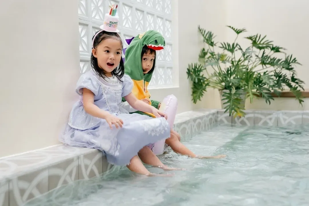 Cape 42nd Hall 2 - Parenting theme room type