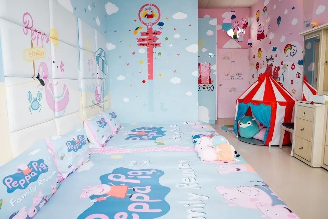 Cape 42nd Hall 2 - Parenting theme room type