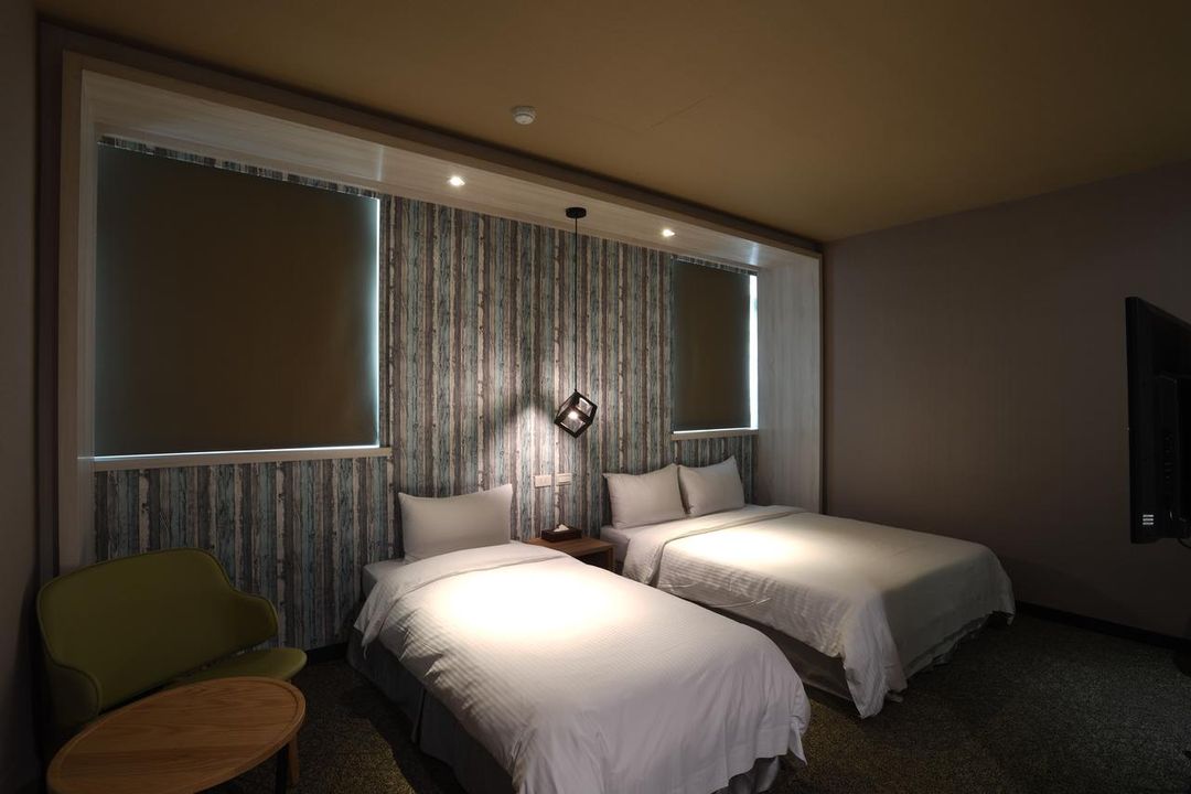 이스트 드래곤 호텔 (EAST DRAGON HOTEL)