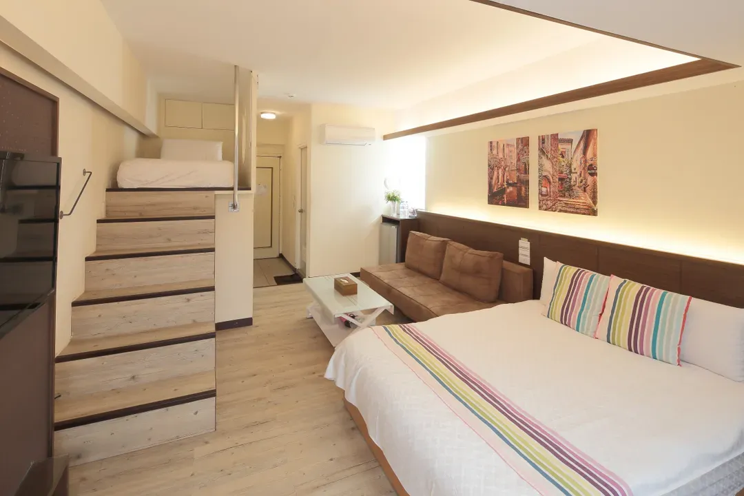 Happiness Yes Story B&B