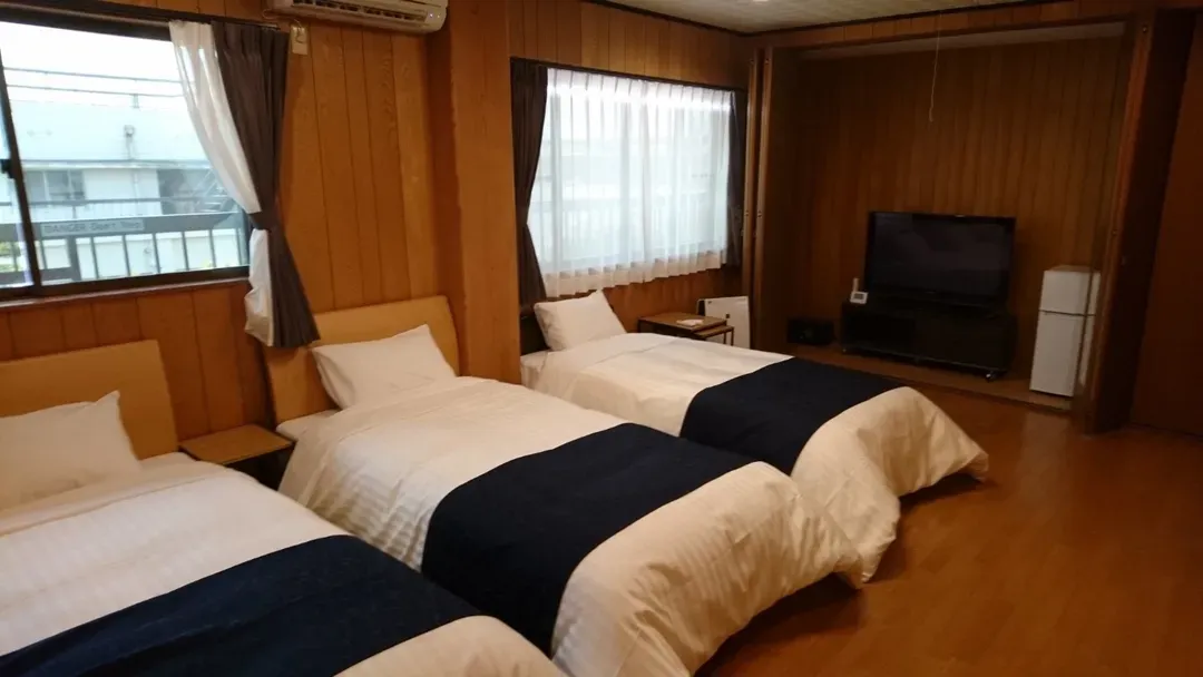 Room 3
