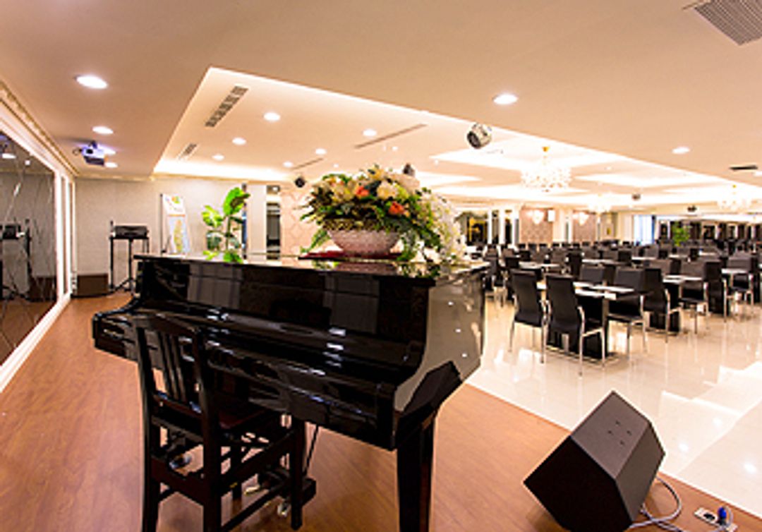 하모니어스 호텔 (Harmonious Hotel)
