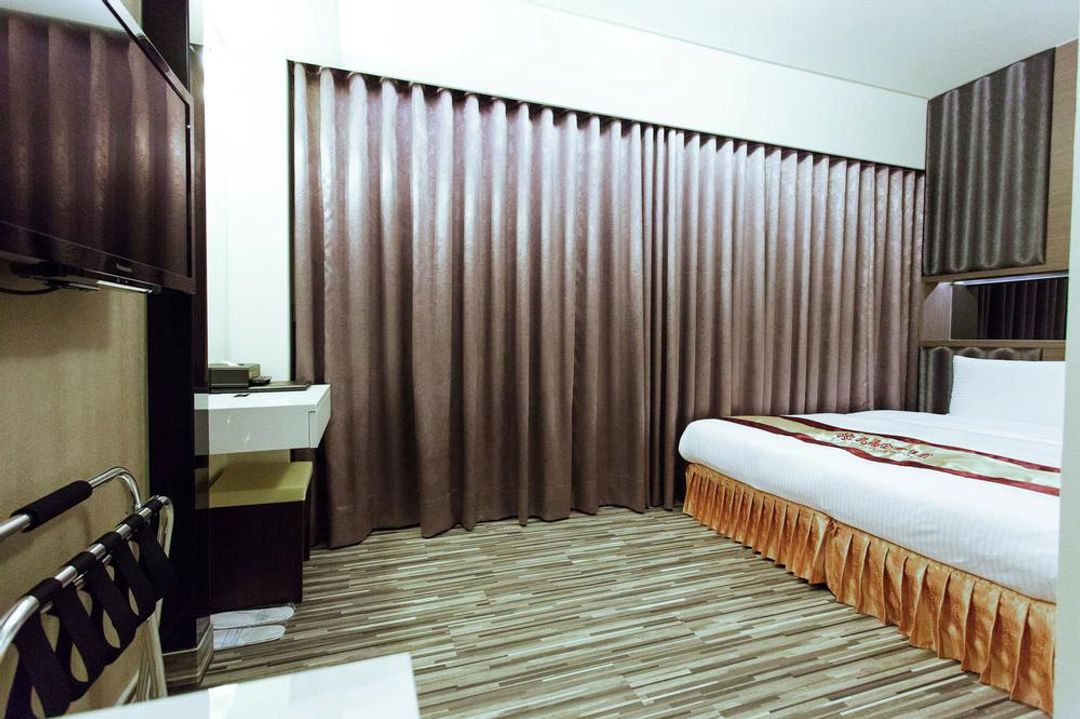 하모니어스 호텔 (Harmonious Hotel)