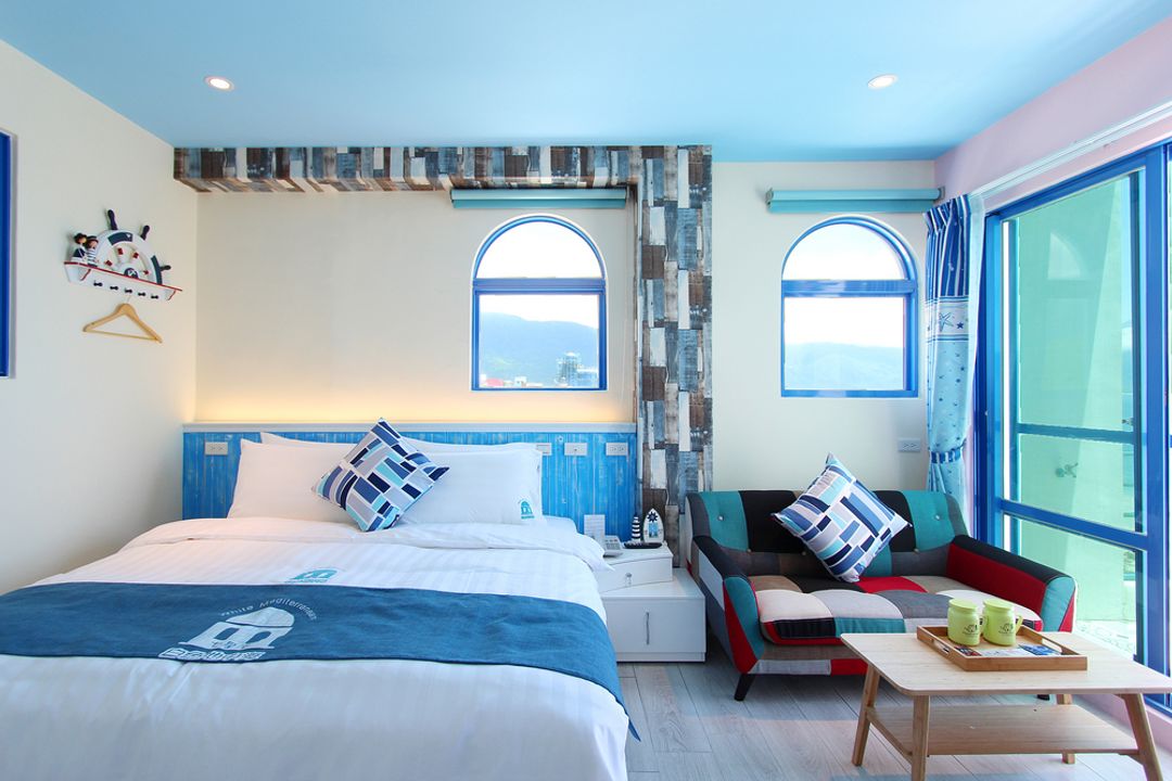 화이트 메디테리언 호스텔 (White Mediterranean Hostel)