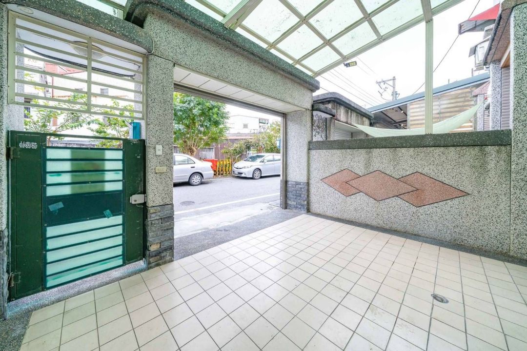 花蓮包棟彩色窩民宿 溜滑梯 烤肉 唱歌 電動麻將 近東大門夜市
