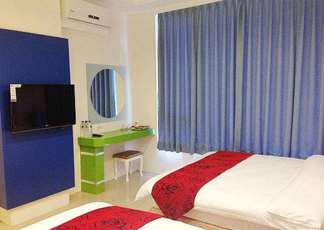 Sun Moon Lake Crystal House