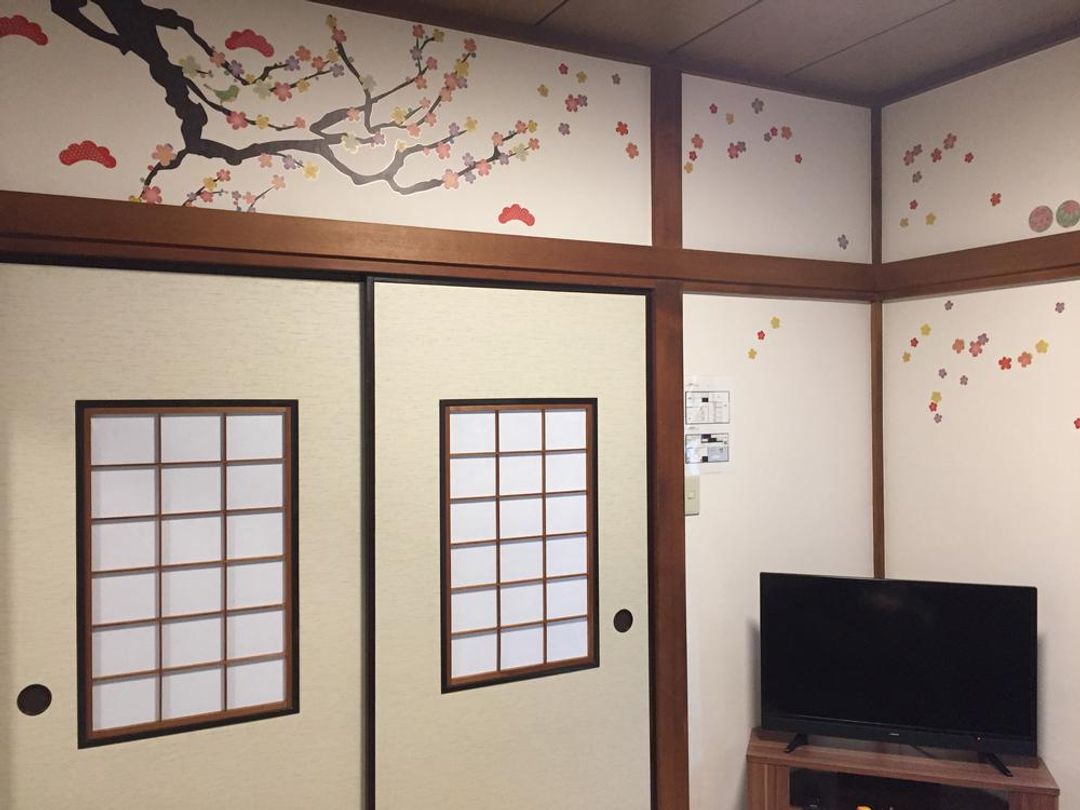 8 min fm Haneda airport/ 6 min fm Kamata st. living room