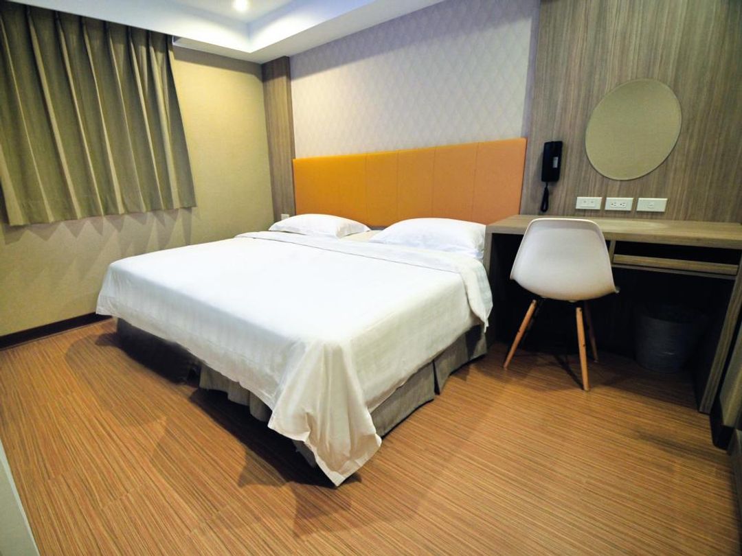 The Riverhotel International