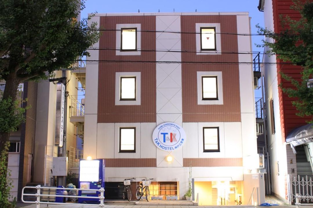 T and K Hostel Kobe Sannomiya East