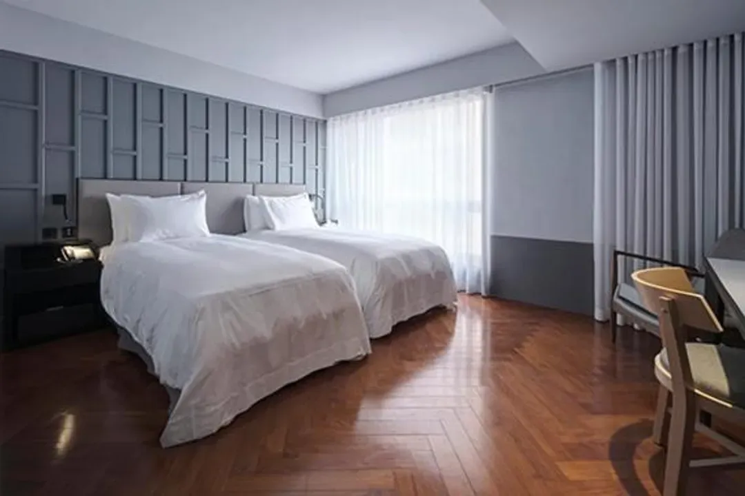 RedDot Hotel