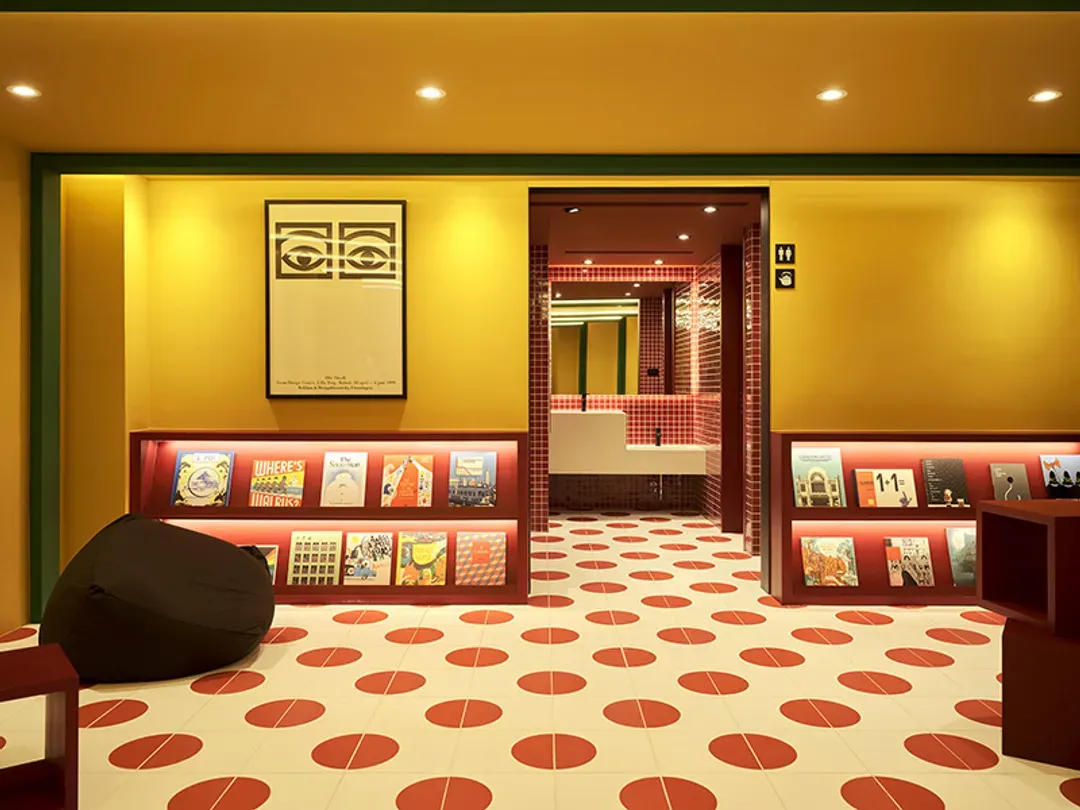 RedDot Hotel