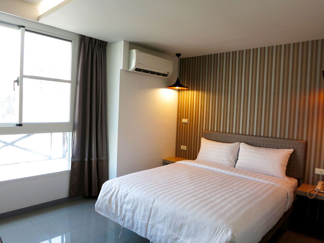 S&E HOTEL
