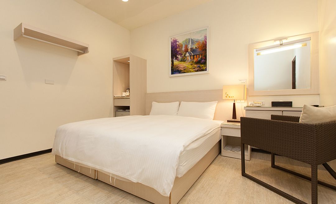 F HOTEL Sanyi-8