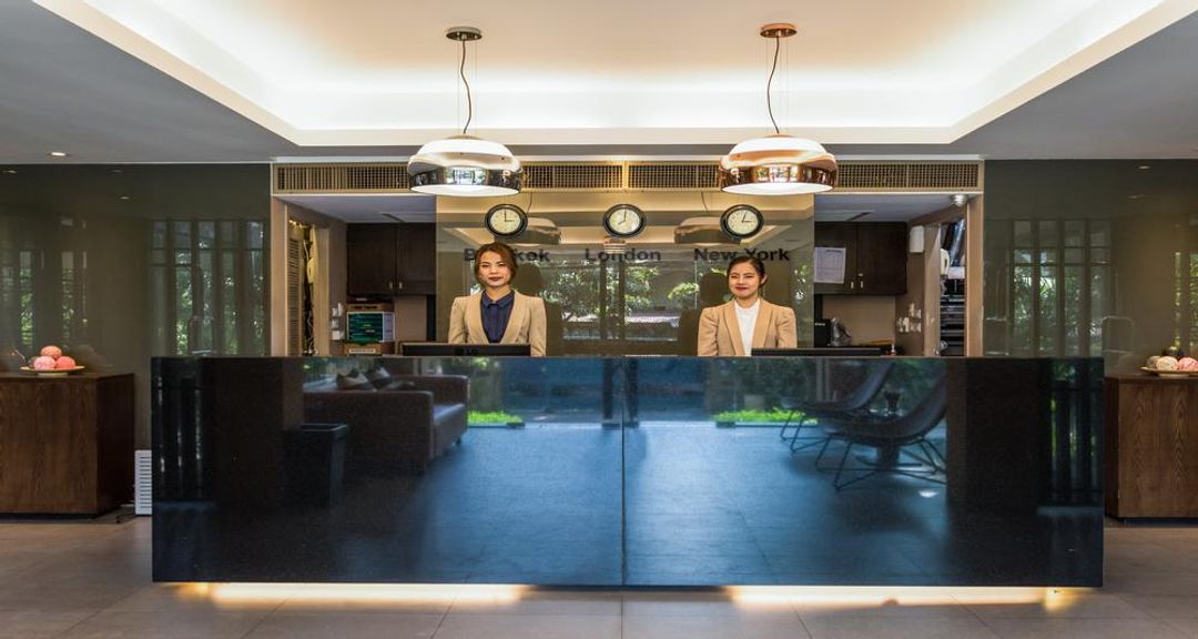 24-hour reception