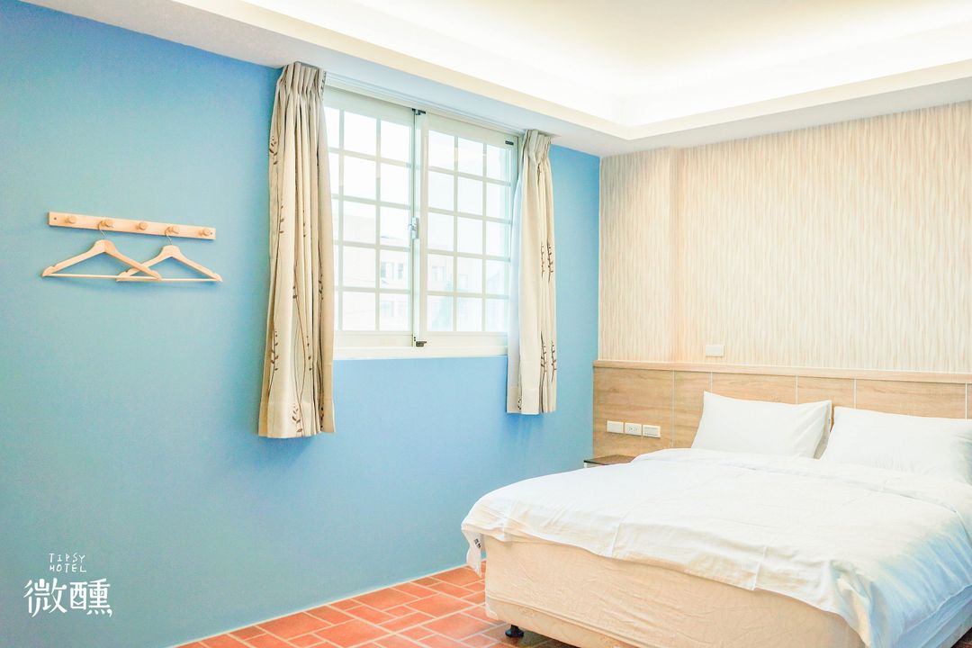 TipsyHotel