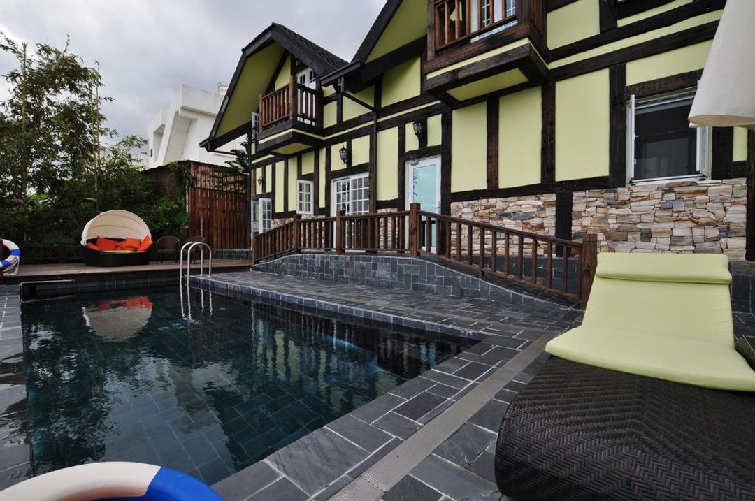 Stuart villa