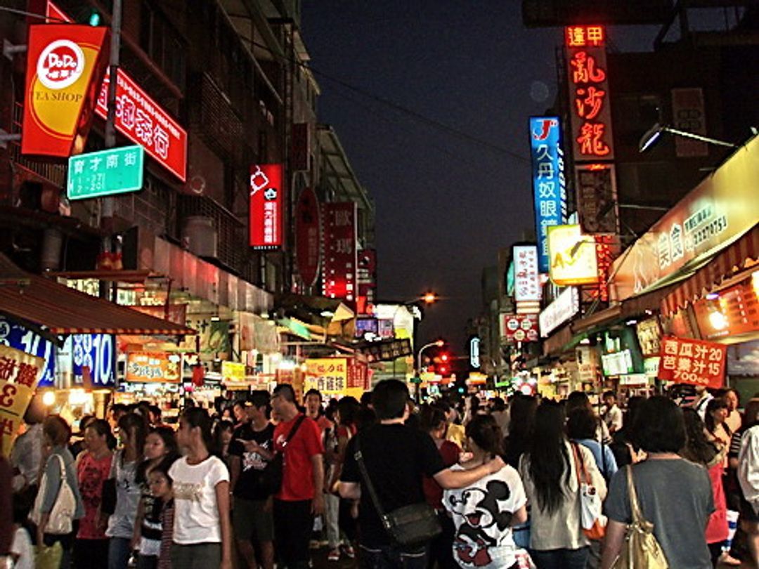 雲端商務旅館|台中館 | 一中街、中華路夜市-15