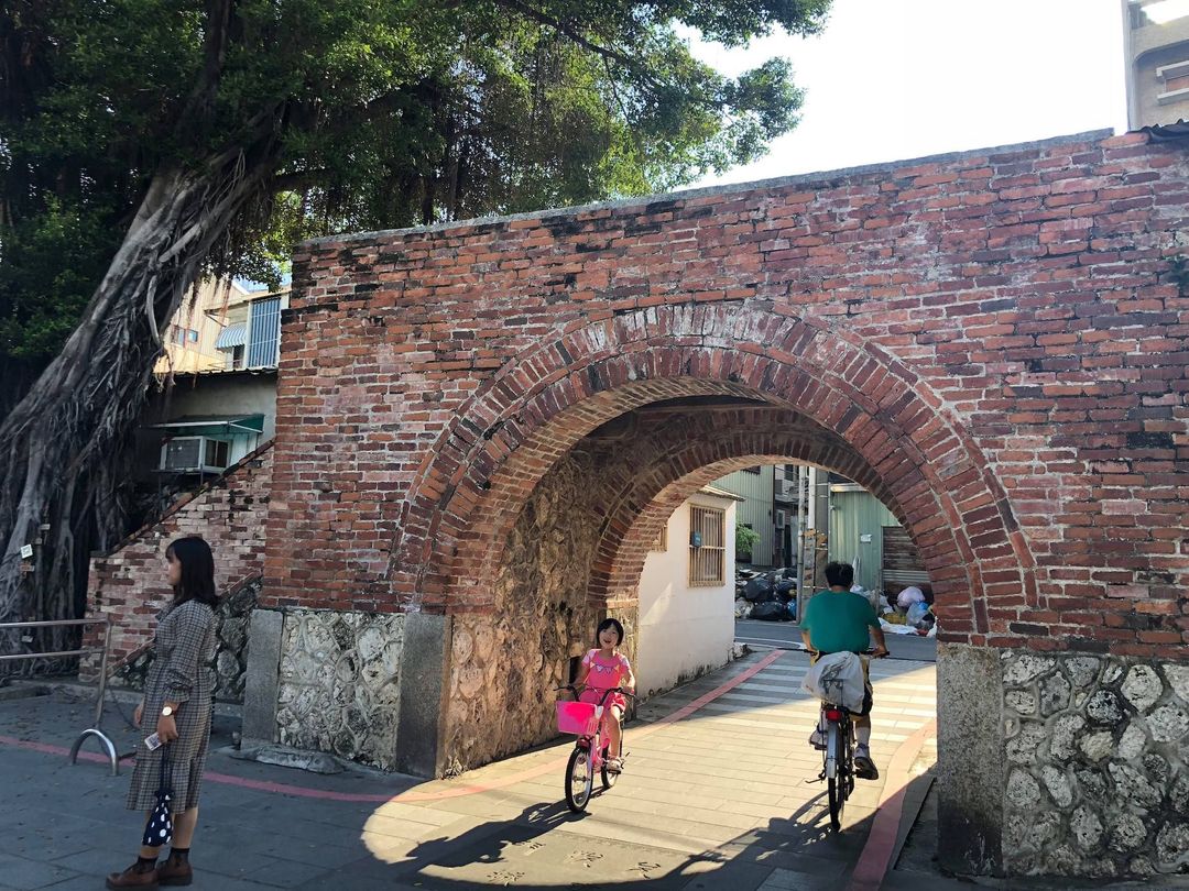 台南老古石渡 | 復古風、鄰近神農街