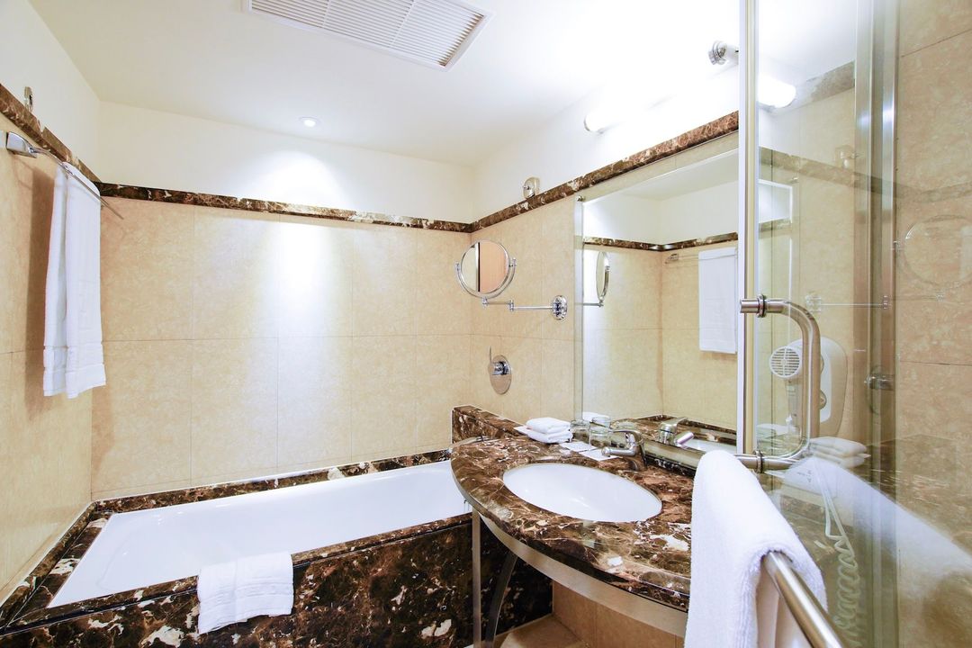Hotel Dion