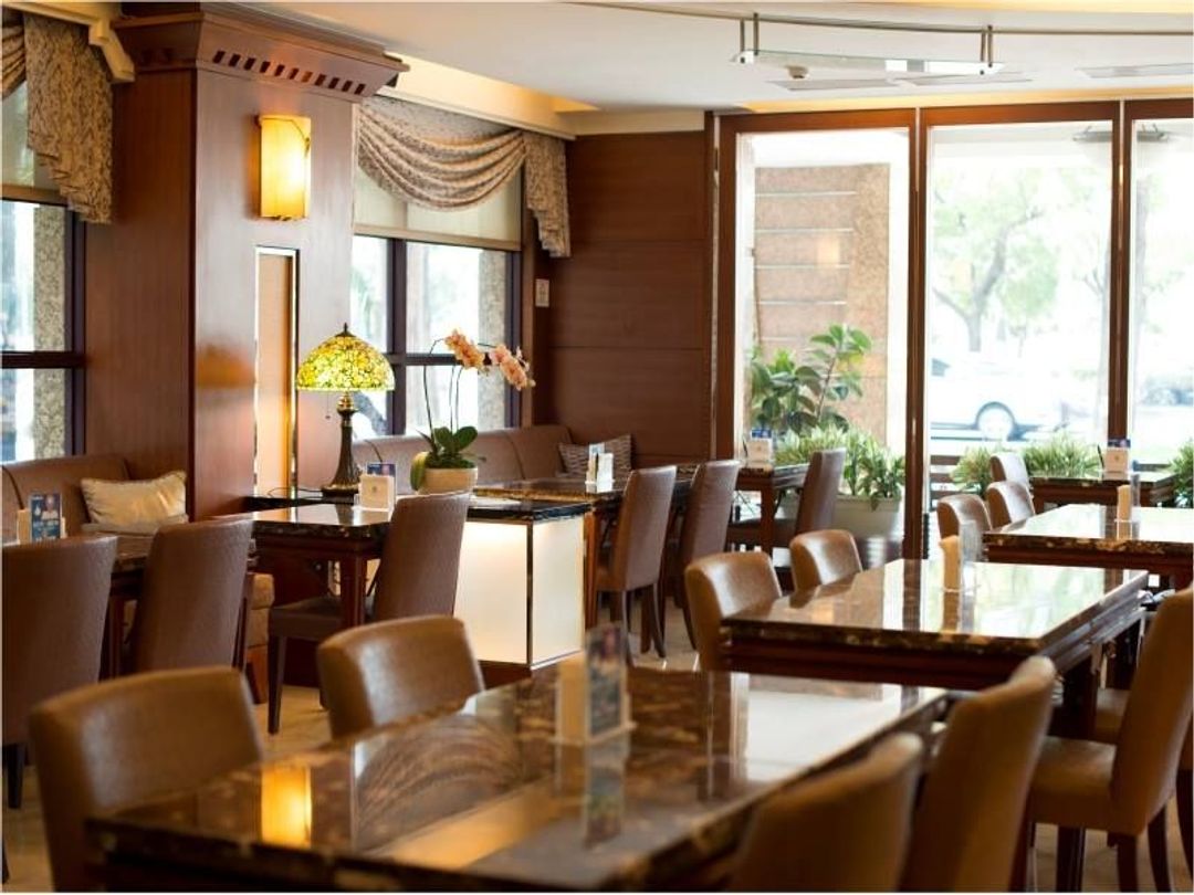 Hotel Dion
