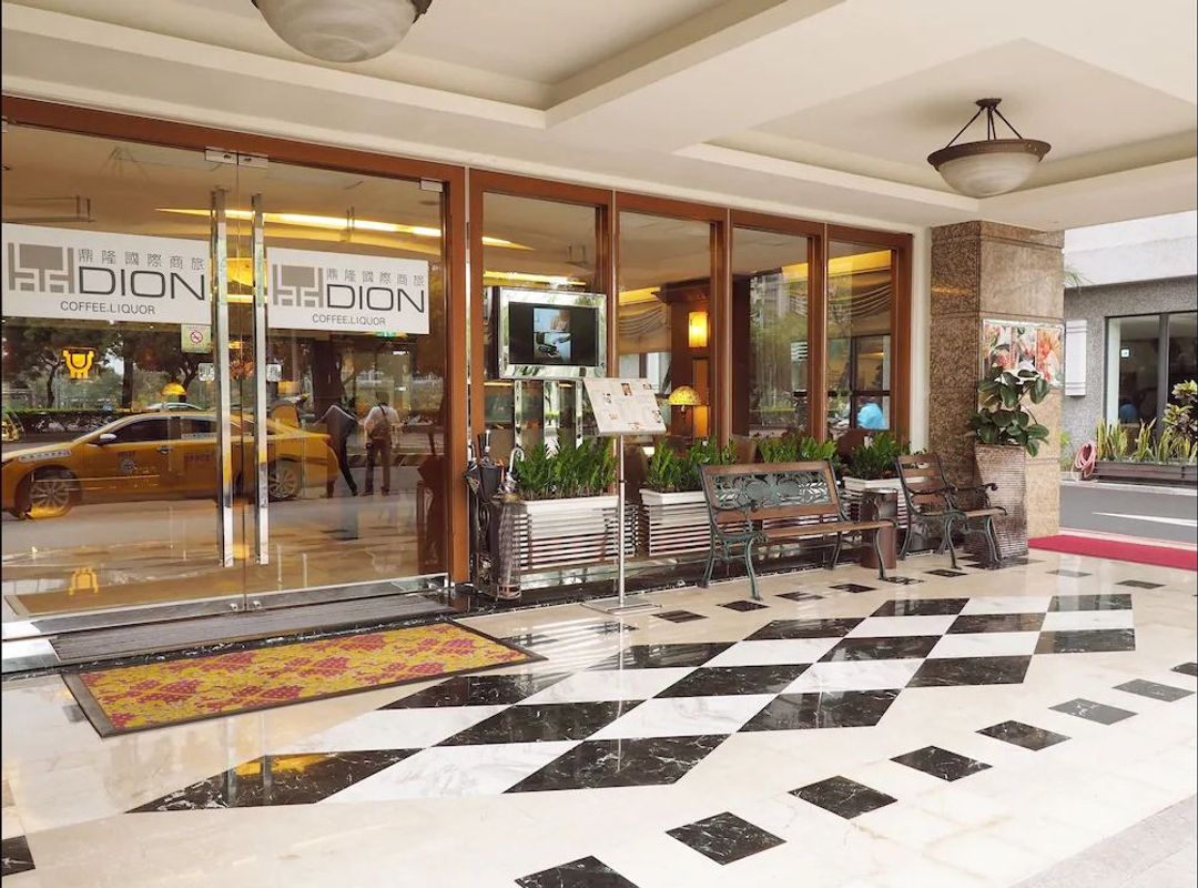 Hotel Dion