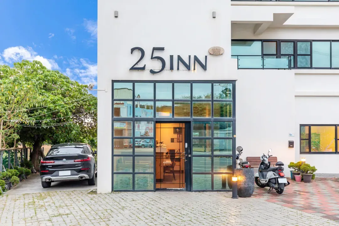 屏東縣-墾丁25Inn 龍潭湖畔旅店｜可16人包棟 | 寵物友善