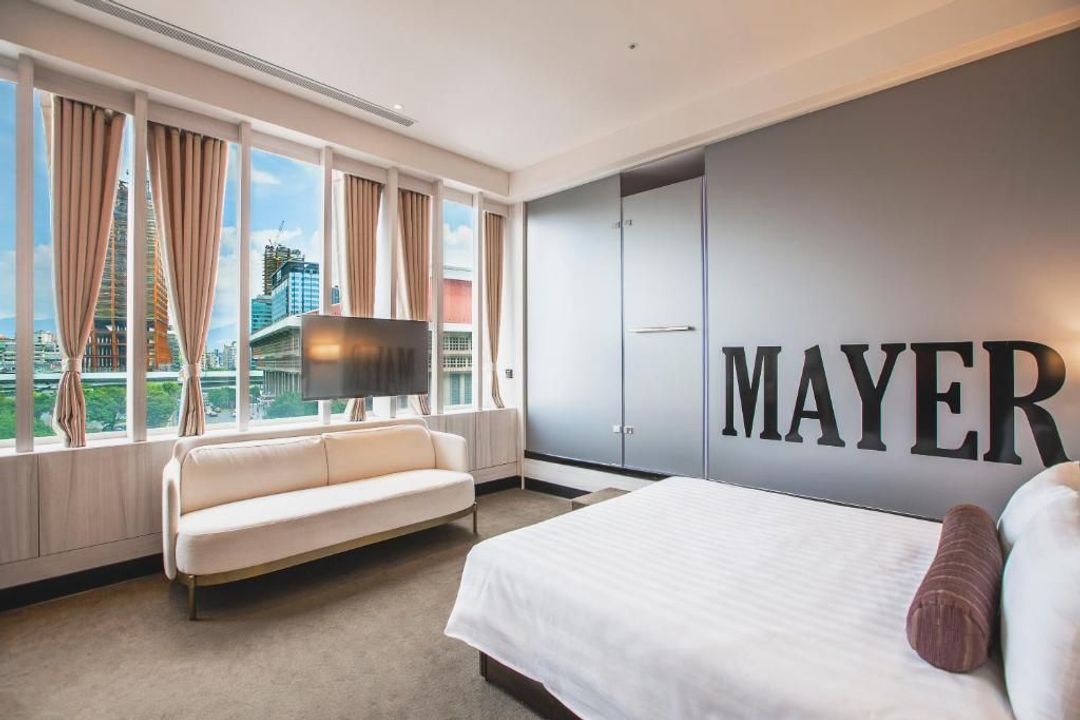 MAYER INN