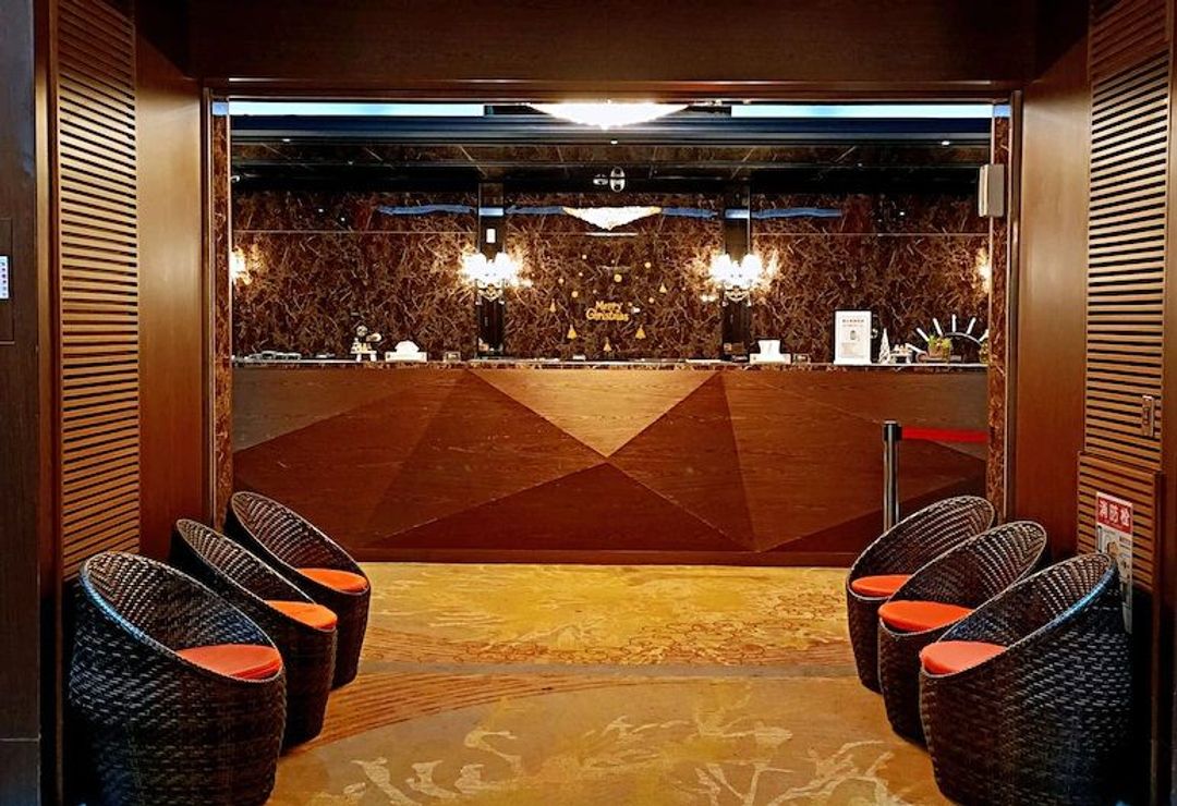 MAYER INN