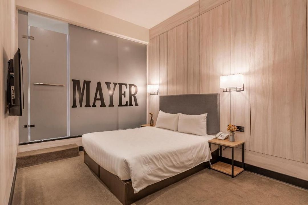 MAYER INN