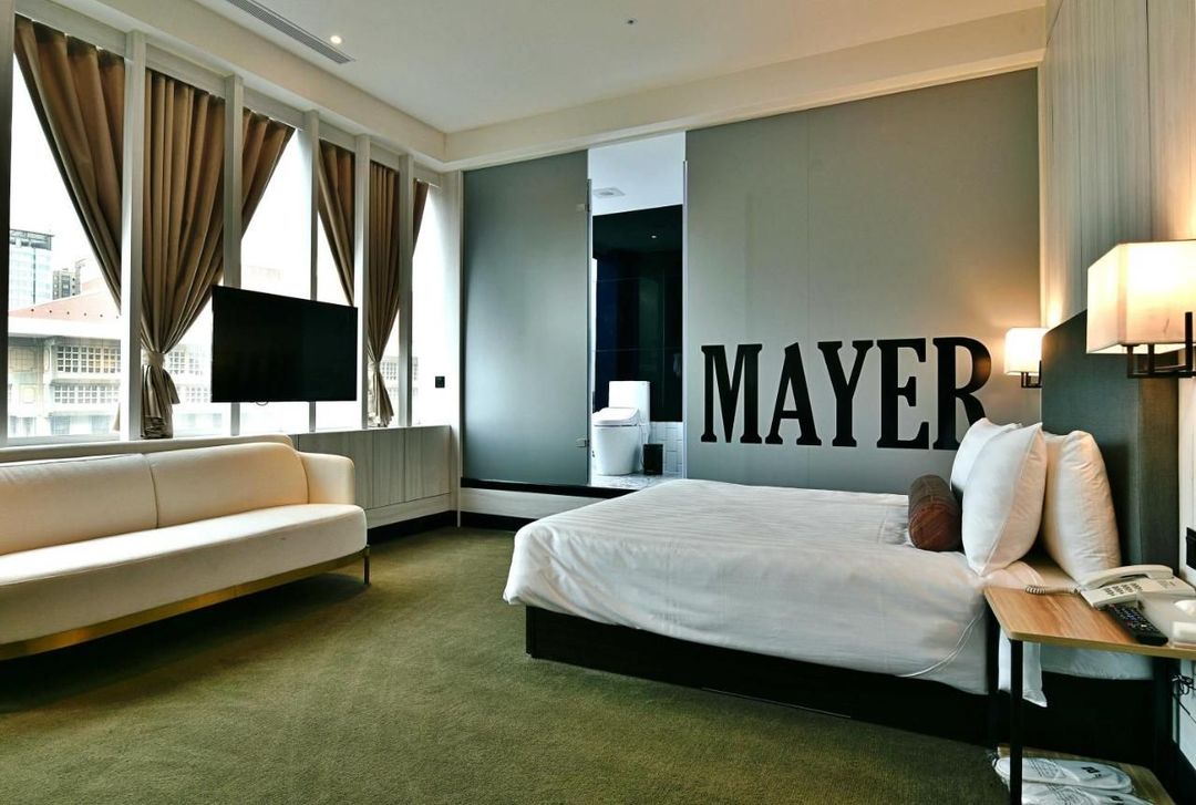 MAYER INN