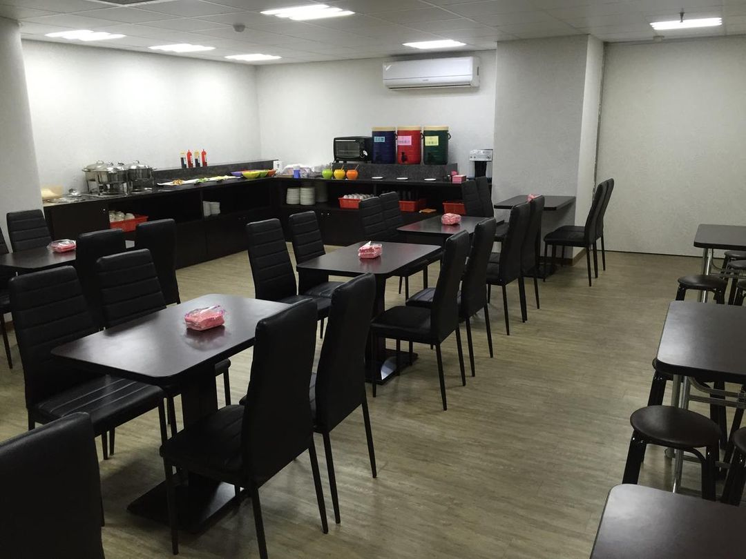 金色年代旅店