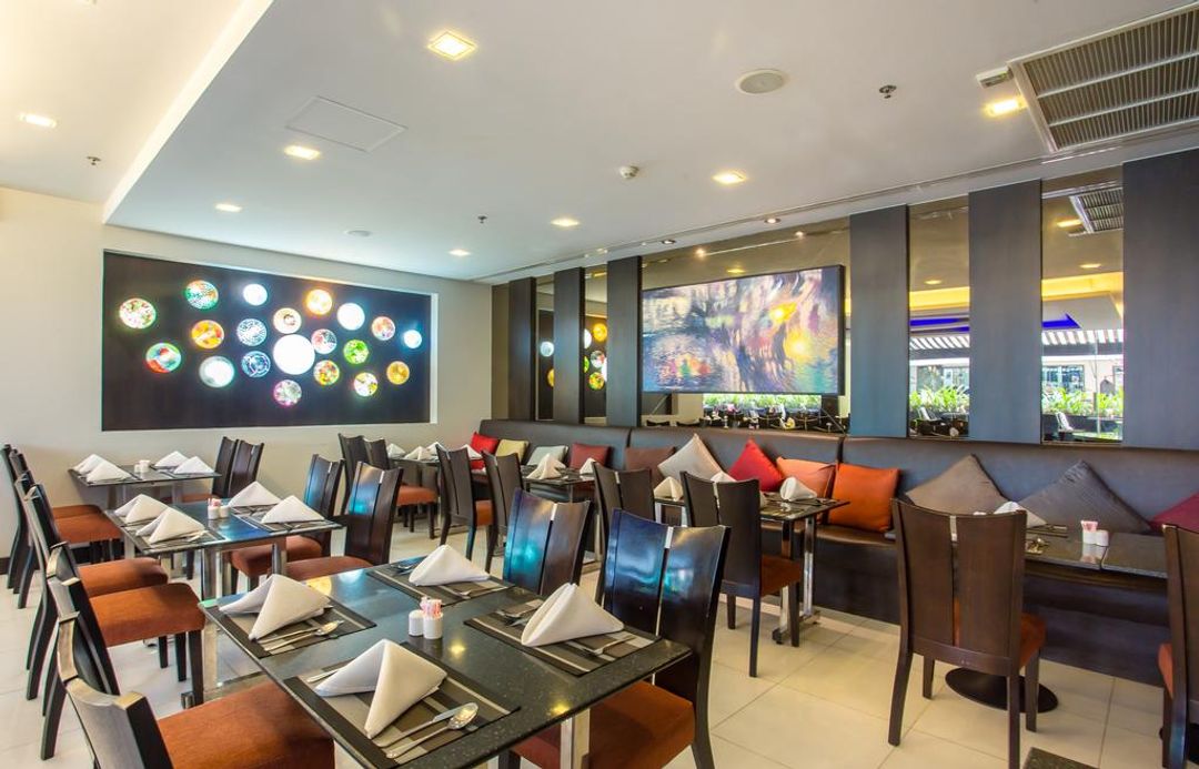 諾沃城大酒店（Nouvo City Hotel - SHA Extra Plus）