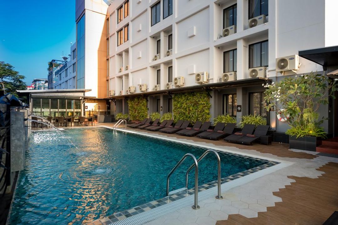 諾沃城大酒店（Nouvo City Hotel - SHA Extra Plus）