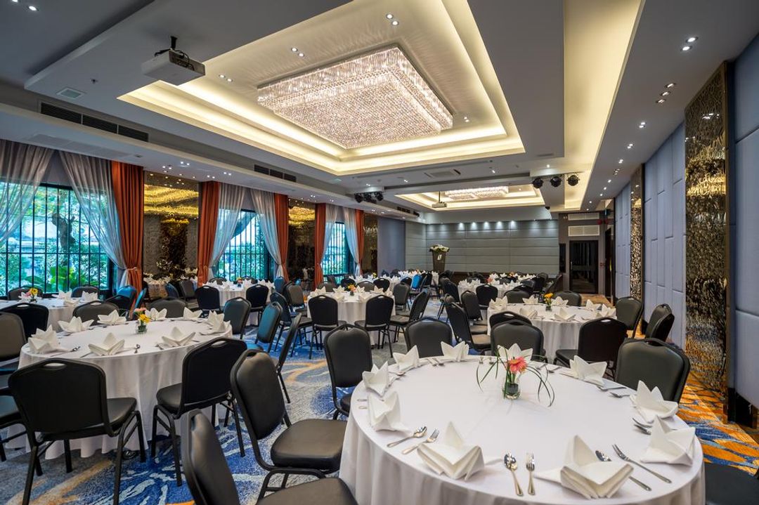 諾沃城大酒店（Nouvo City Hotel - SHA Extra Plus）