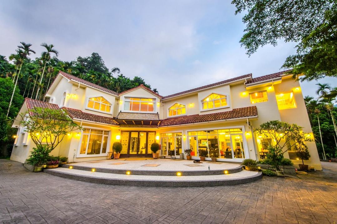 南投縣-布查德渡假山莊 l 可6-8人包棟 | 近日月潭 | 卡拉OK