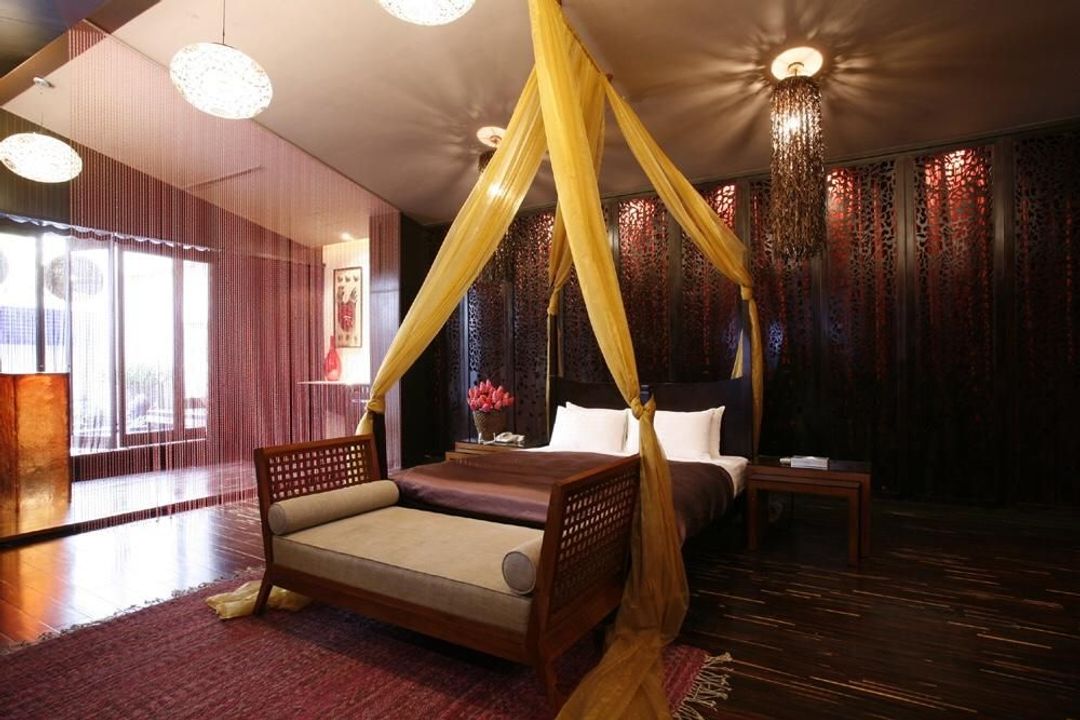 Chateau Motel