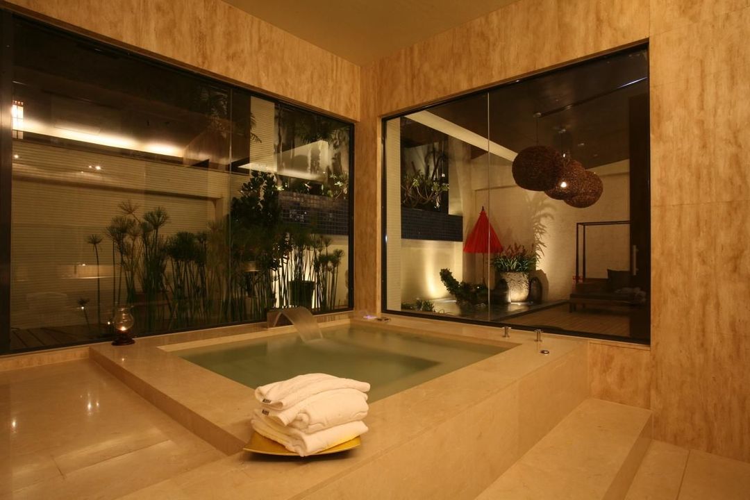Chateau Motel