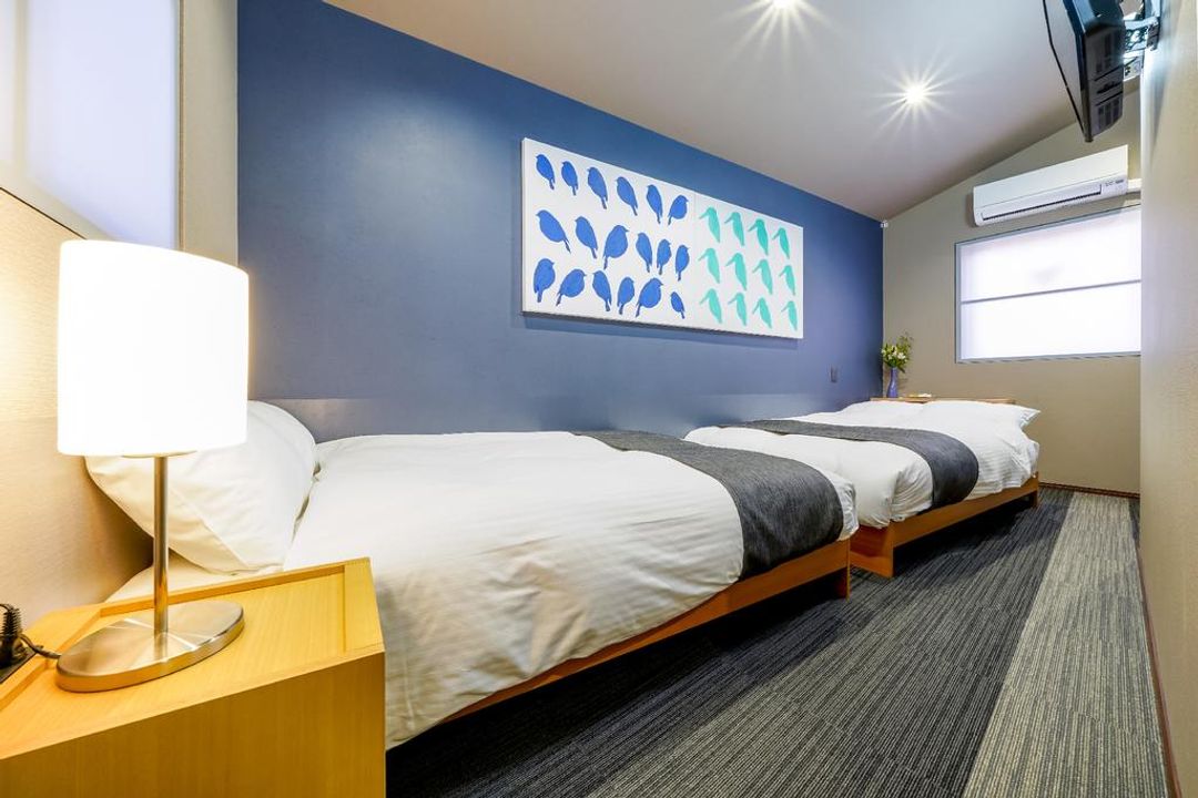 Which one will be your bed? Enjoy for staying with your friend!