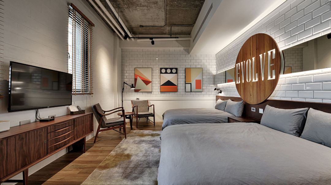 STABLE HOTEL