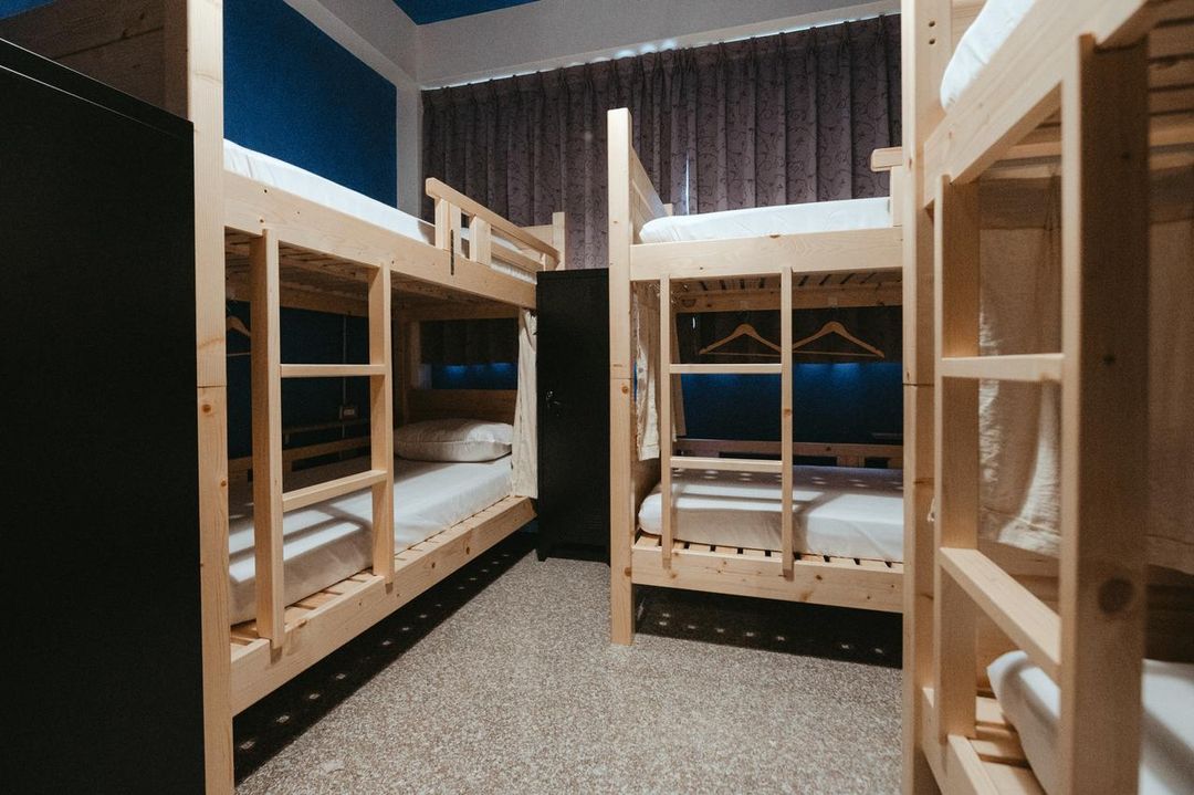 1995 Hostel