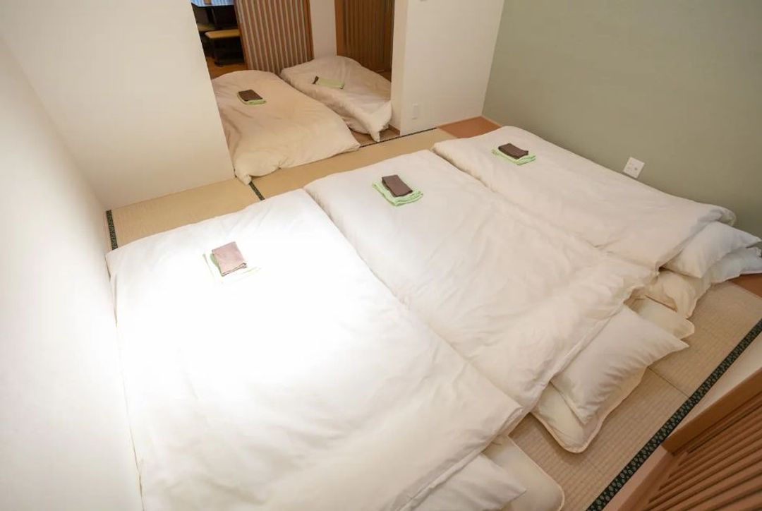 ENRAKU Guest house/FreeWiFi/Near JR Enmachi!