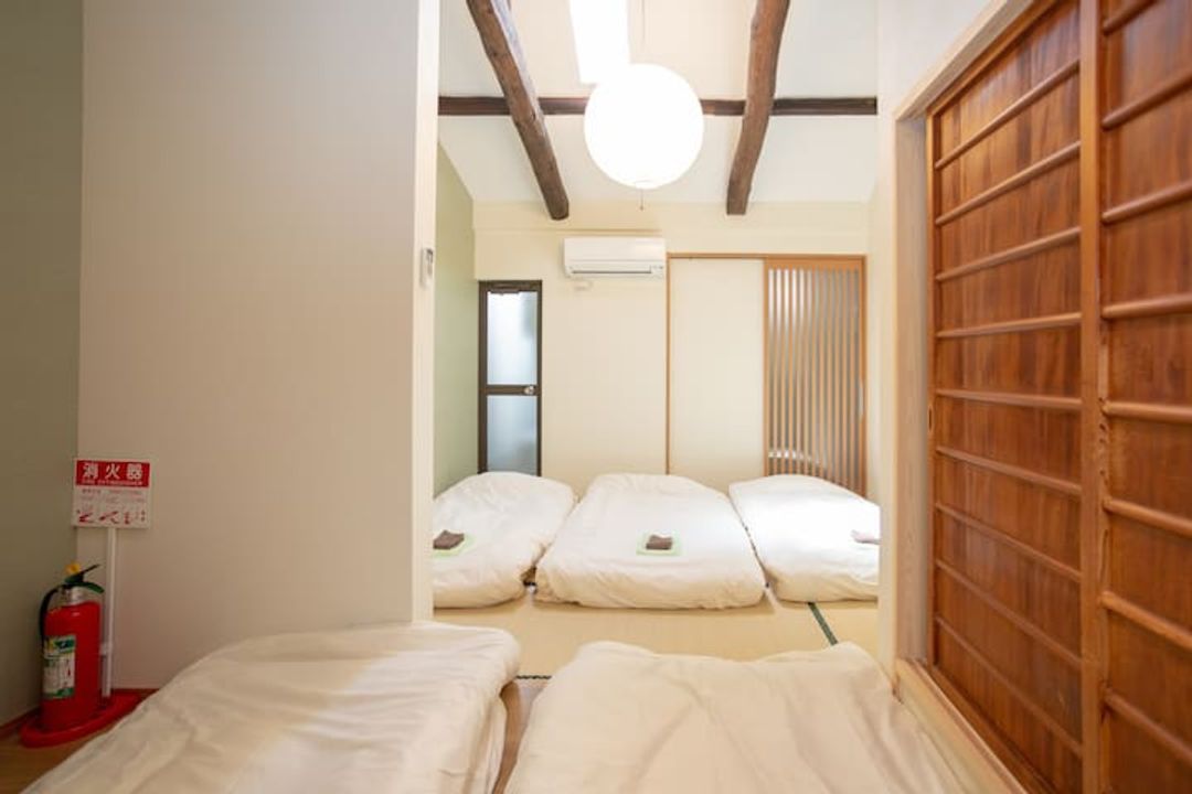 ENRAKU Guest house/FreeWiFi/Near JR Enmachi!